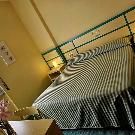 Hotel La Scogliera Cavi di Lavagna Exteriör bild