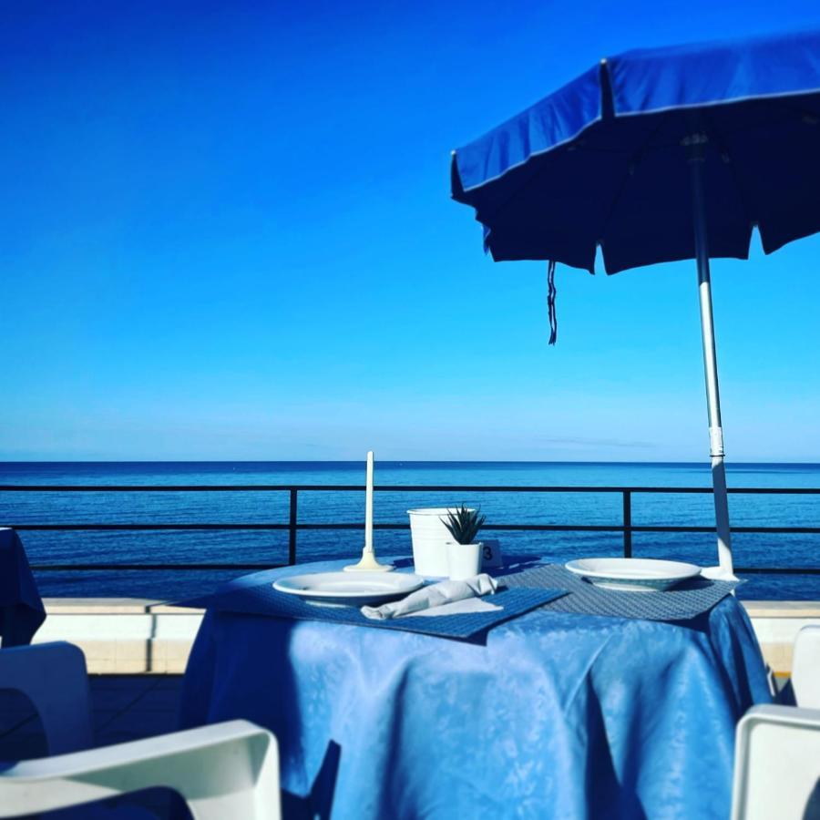 Hotel La Scogliera Cavi di Lavagna Exteriör bild