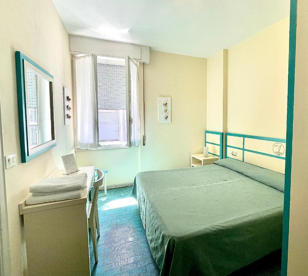 Hotel La Scogliera Cavi di Lavagna Exteriör bild