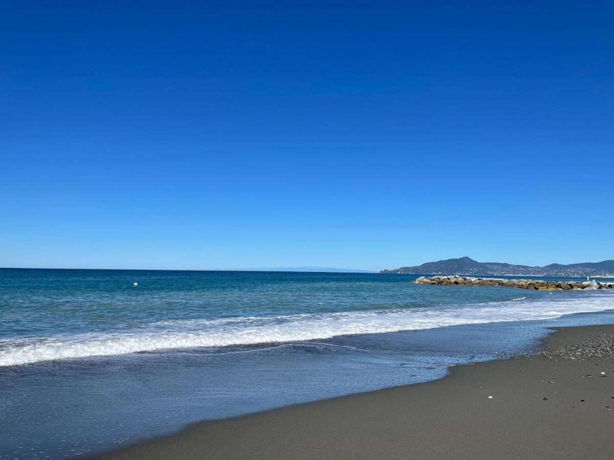 Hotel La Scogliera Cavi di Lavagna Exteriör bild