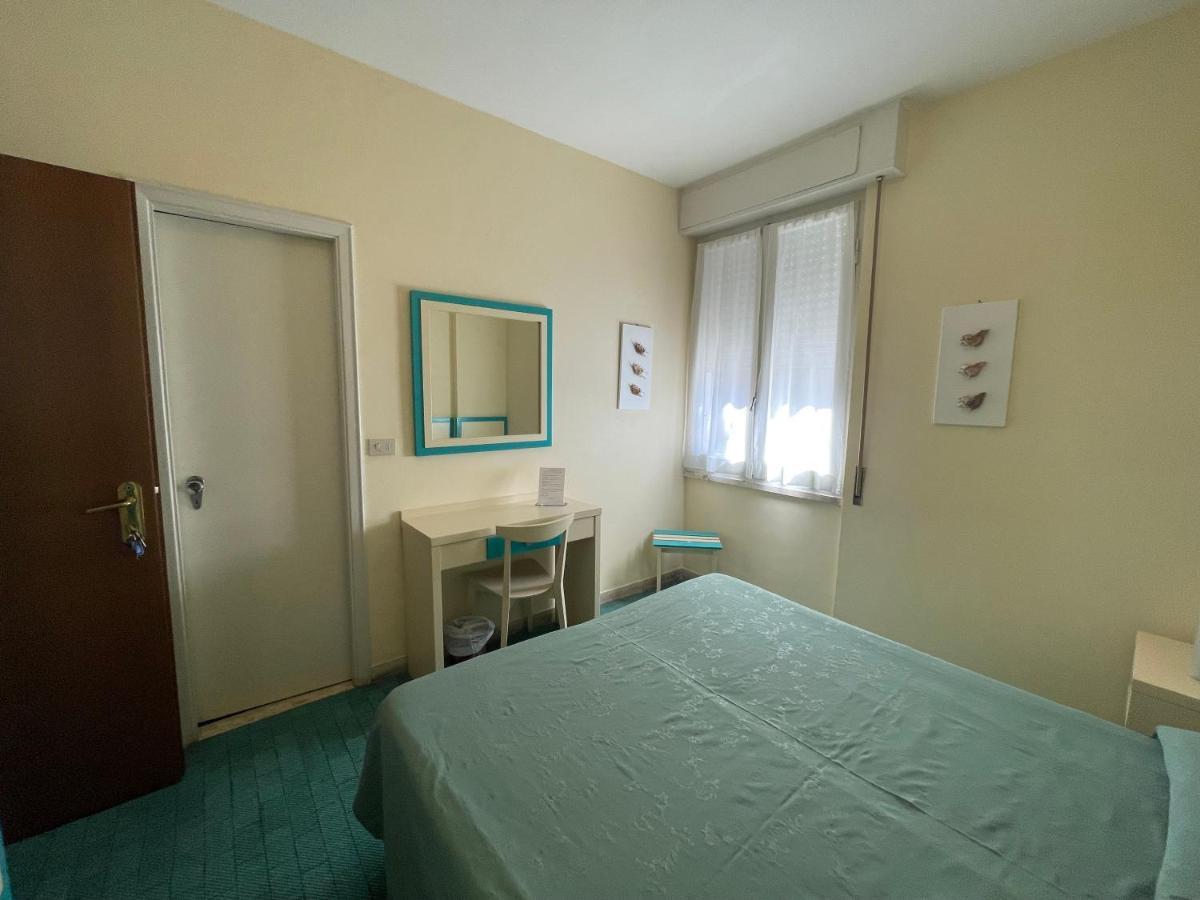 Hotel La Scogliera Cavi di Lavagna Exteriör bild