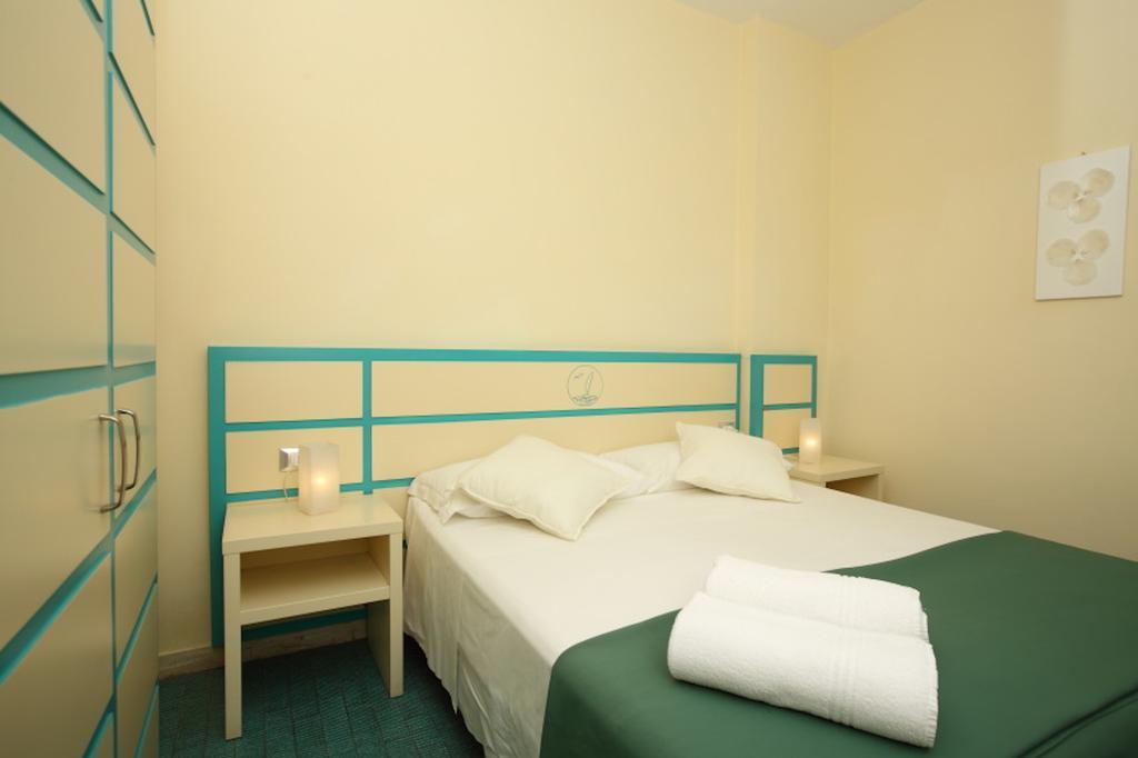 Hotel La Scogliera Cavi di Lavagna Exteriör bild