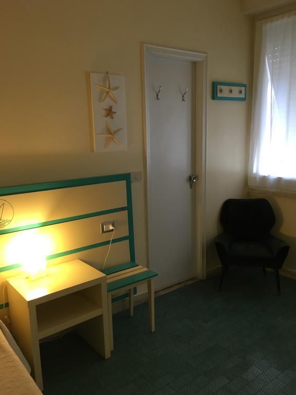 Hotel La Scogliera Cavi di Lavagna Exteriör bild